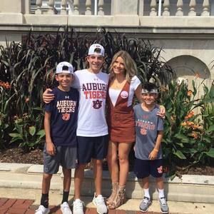 Meet your Posher, Joni